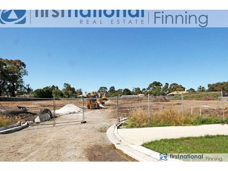 7 Castle Close, Tooradin VIC 3980