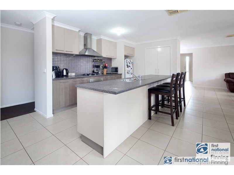 47 Flametree Circuit, Cranbourne VIC 3977