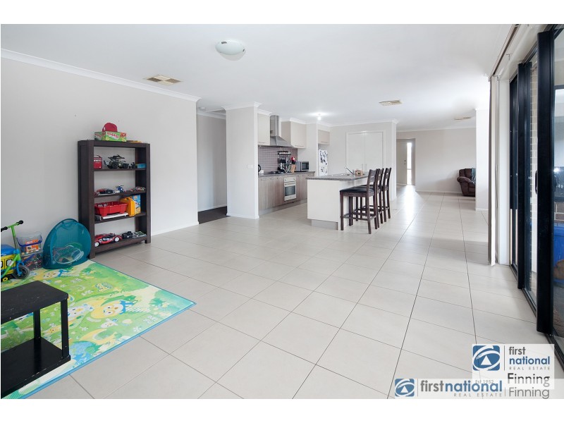 47 Flametree Circuit, Cranbourne VIC 3977