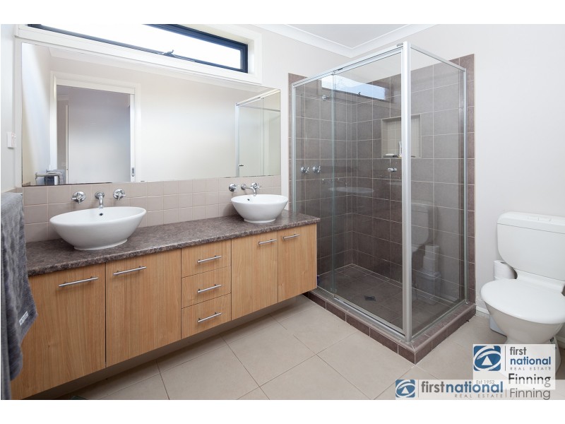 47 Flametree Circuit, Cranbourne VIC 3977