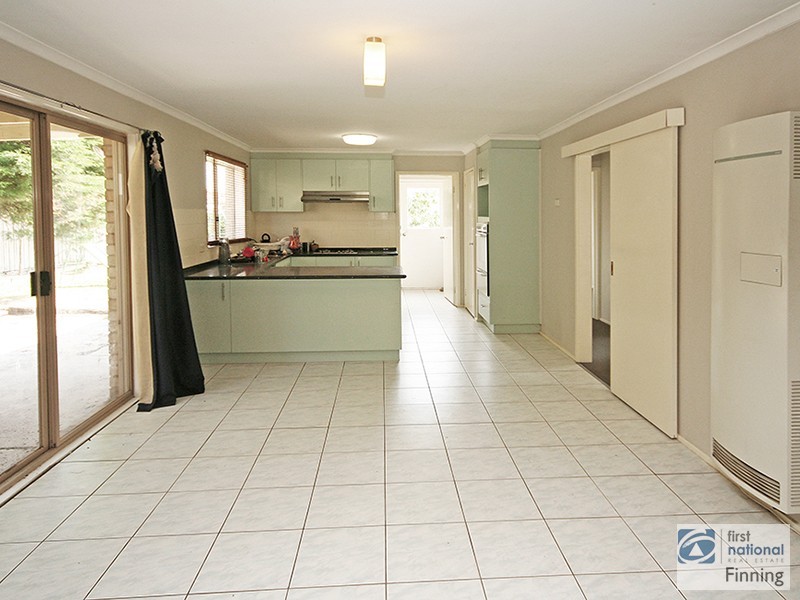 9 Samantha Crescent, Cranbourne North VIC 3977
