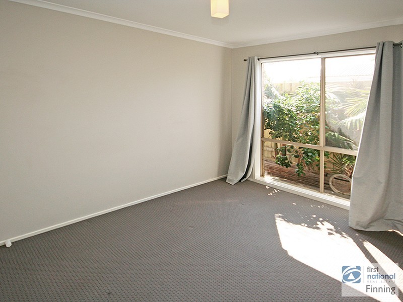 9 Samantha Crescent, Cranbourne North VIC 3977