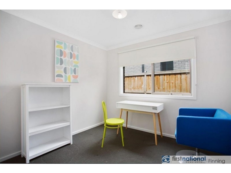 10 Fenway Boulevard, Clyde North VIC 3978