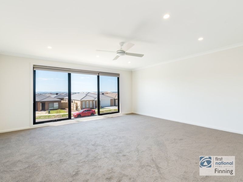 9 Pony Court, Cranbourne East VIC 3977