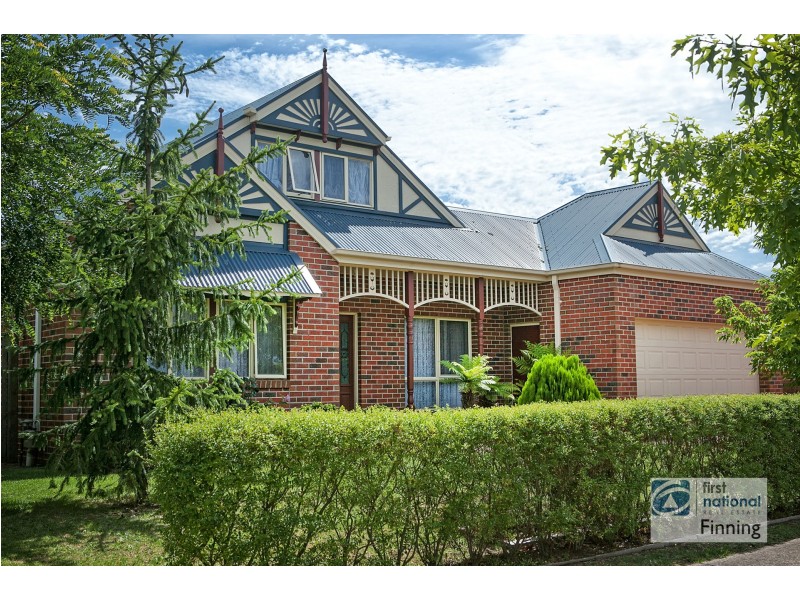 4 Elk Turn, Cranbourne VIC 3977