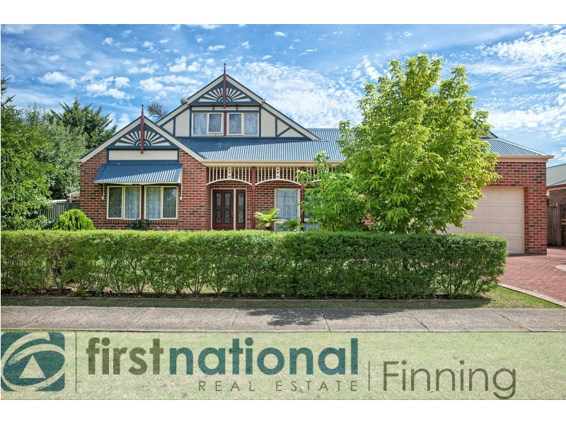 4 Elk Turn, Cranbourne VIC 3977