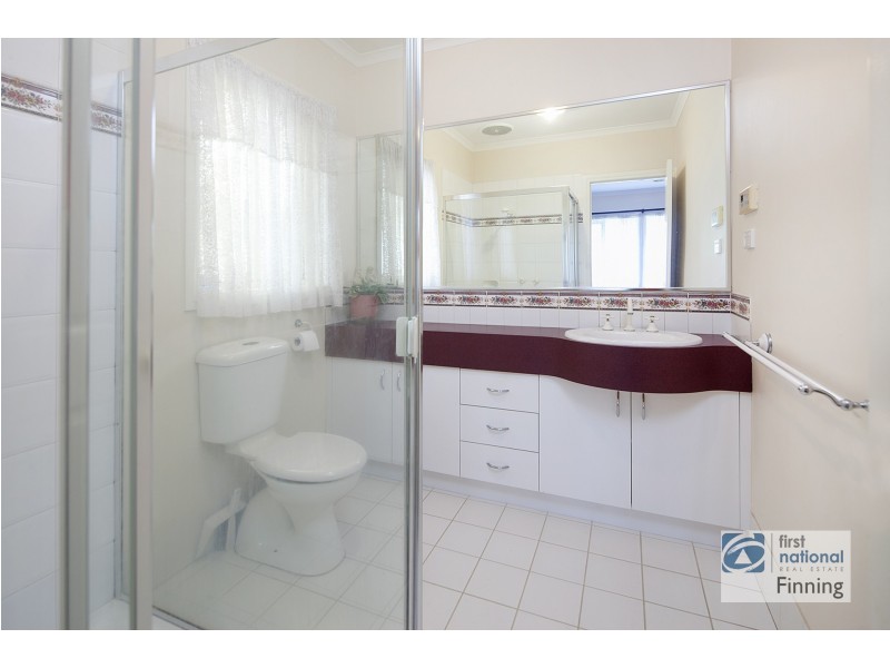 4 Elk Turn, Cranbourne VIC 3977