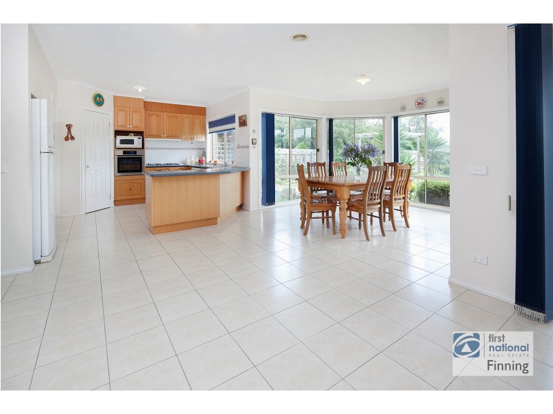 4 Elk Turn, Cranbourne VIC 3977