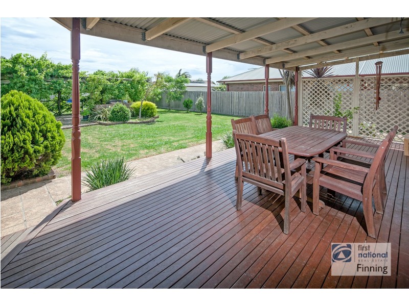 4 Elk Turn, Cranbourne VIC 3977