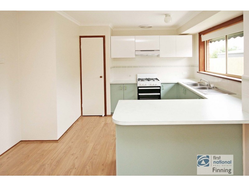 19 Balmoral Way, Pakenham VIC 3810