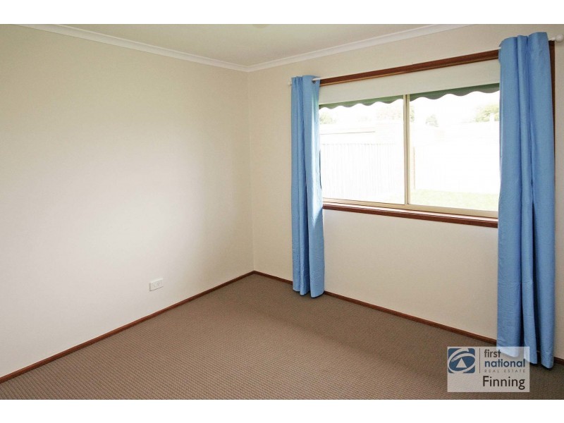 19 Balmoral Way, Pakenham VIC 3810