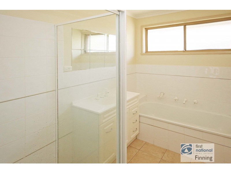 3 Glenbourne Road, Cranbourne VIC 3977