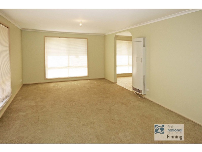 3 Glenbourne Road, Cranbourne VIC 3977
