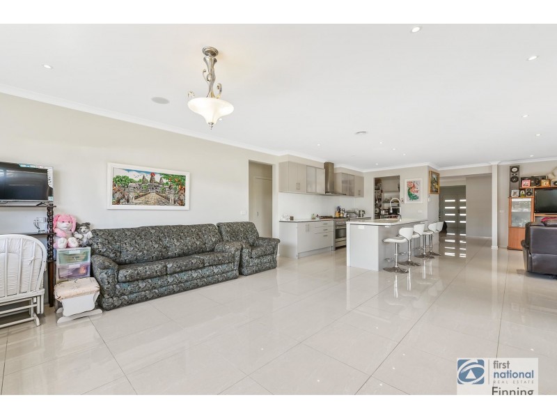 5 Braestar Street, Cranbourne VIC 3977