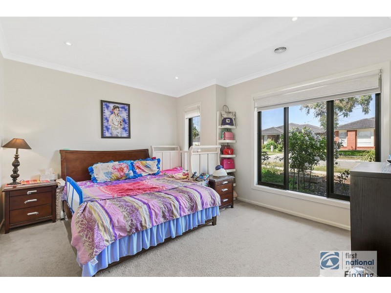5 Braestar Street, Cranbourne VIC 3977