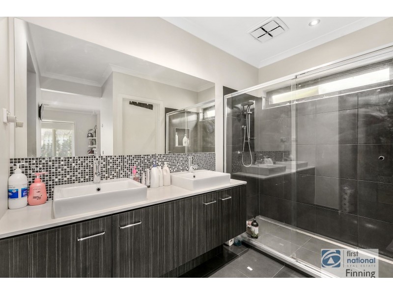 5 Braestar Street, Cranbourne VIC 3977