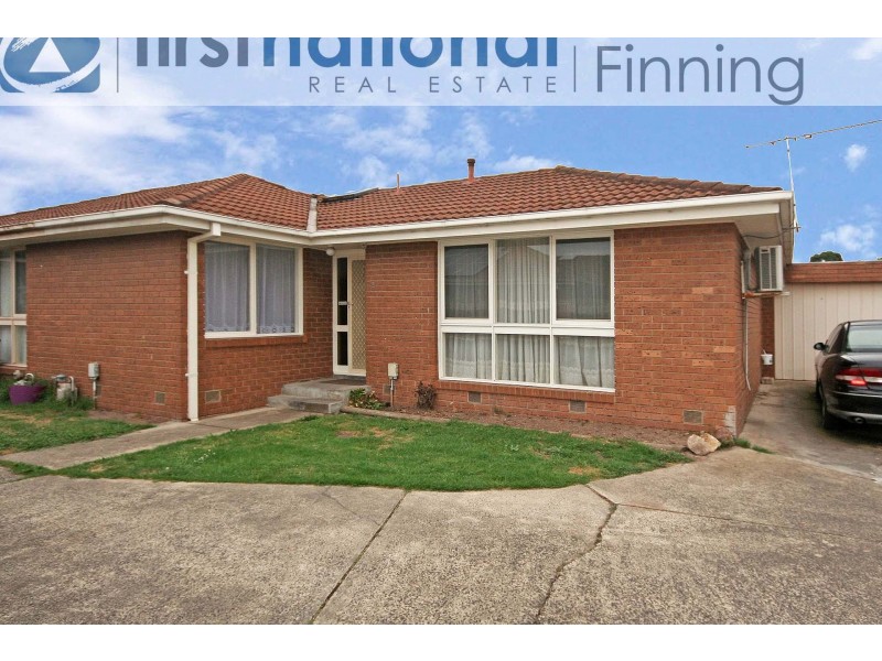 2/18 Duff Street, Cranbourne VIC 3977