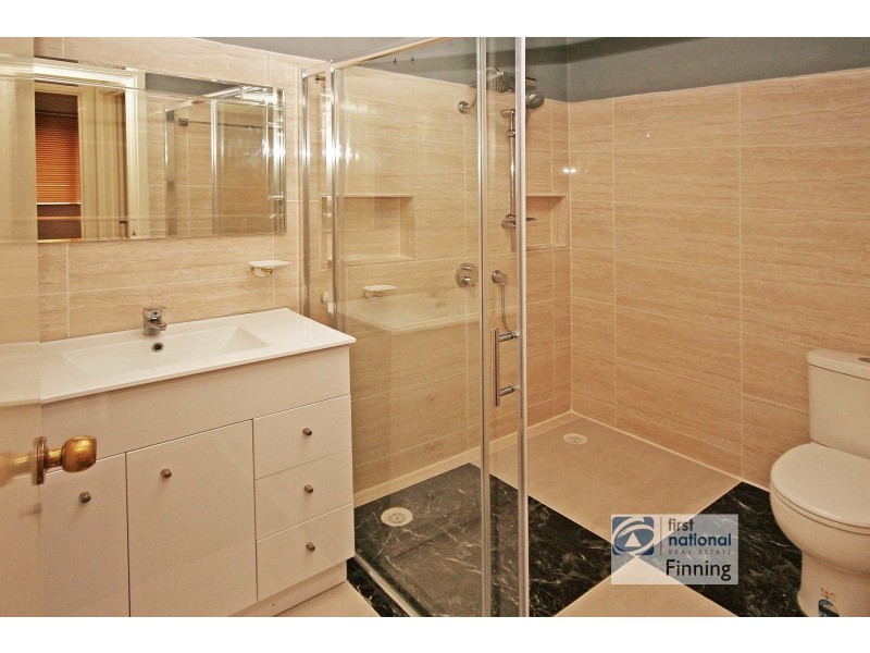 2/18 Duff Street, Cranbourne VIC 3977