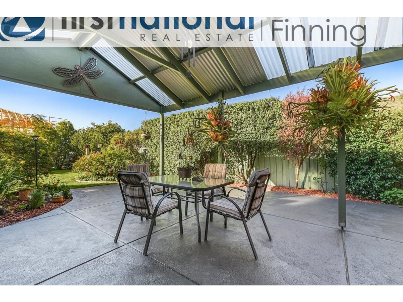 30 Dartmoor Drive, Cranbourne East VIC 3977