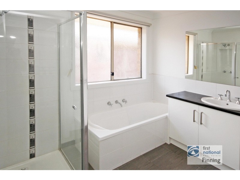 82 Thunderbolt Drive, Cranbourne East VIC 3977