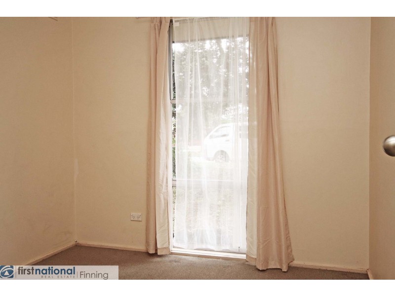 6 Valepark Crescent, Cranbourne VIC 3977