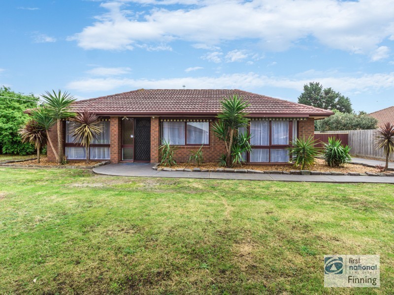 24 Ruffy Drive, Cranbourne VIC 3977