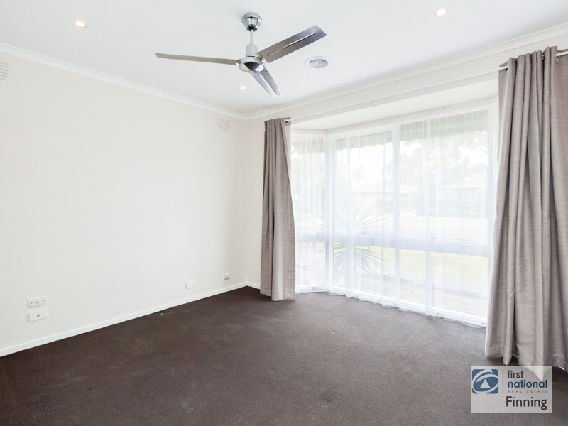 24 Ruffy Drive, Cranbourne VIC 3977