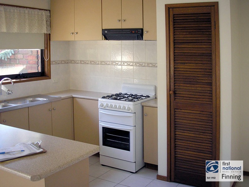 32 Strafford Avenue, Cranbourne VIC 3977