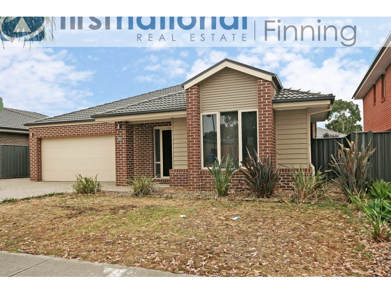 44 Sabel Drive, Cranbourne North VIC 3977