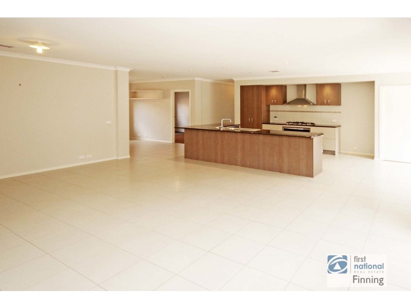 44 Sabel Drive, Cranbourne North VIC 3977