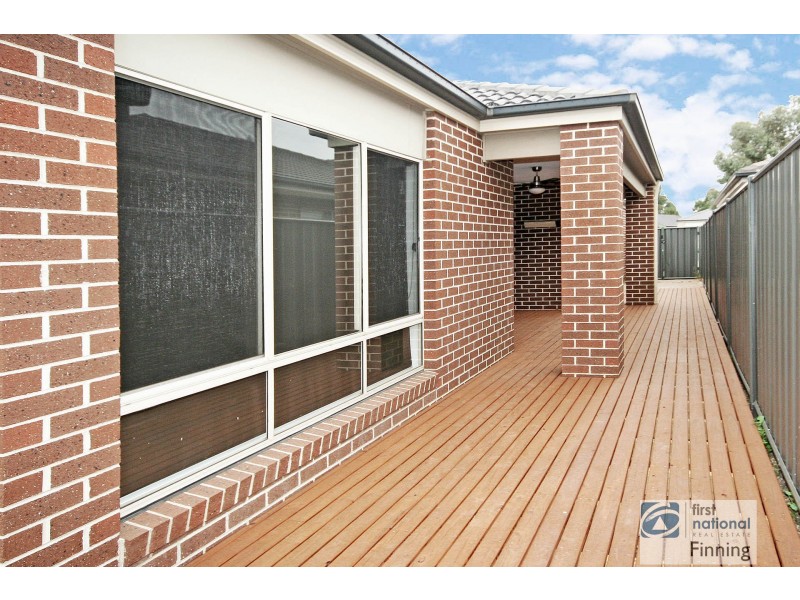 44 Sabel Drive, Cranbourne North VIC 3977