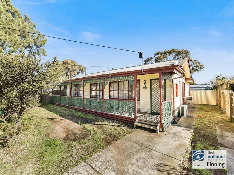 9 Highview Avenue, Cranbourne VIC 3977