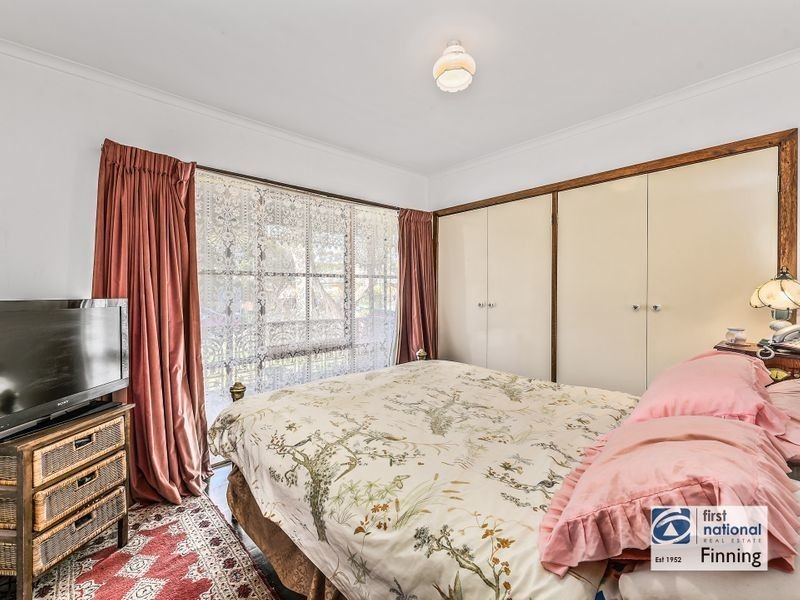 9 Highview Avenue, Cranbourne VIC 3977