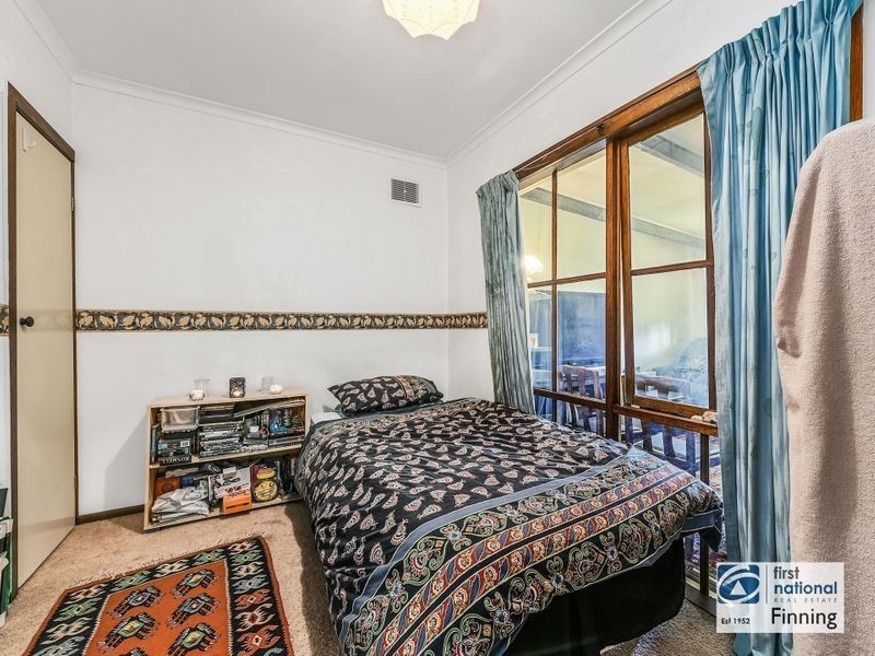 9 Highview Avenue, Cranbourne VIC 3977