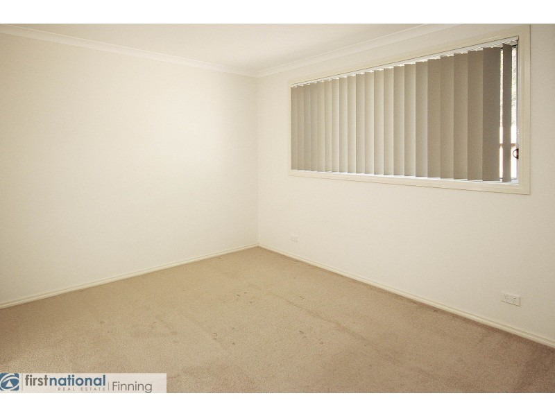 2/8 Carol Avenue, Cranbourne VIC 3977