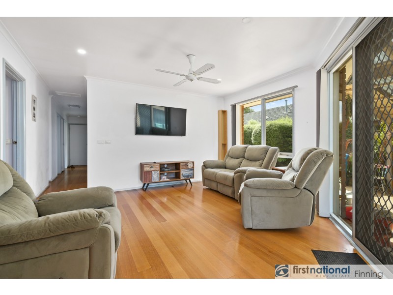 18 Arnold Street, Cranbourne VIC 3977