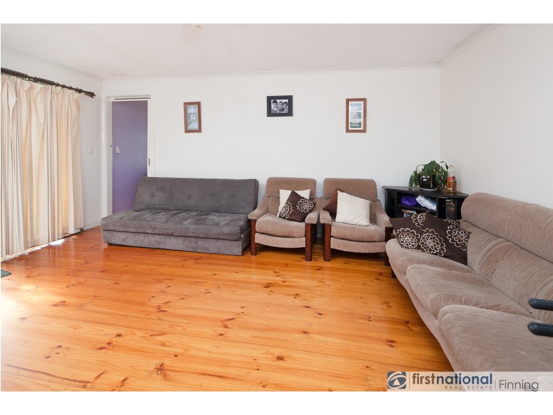 9 Thompson Road, Cranbourne North VIC 3977