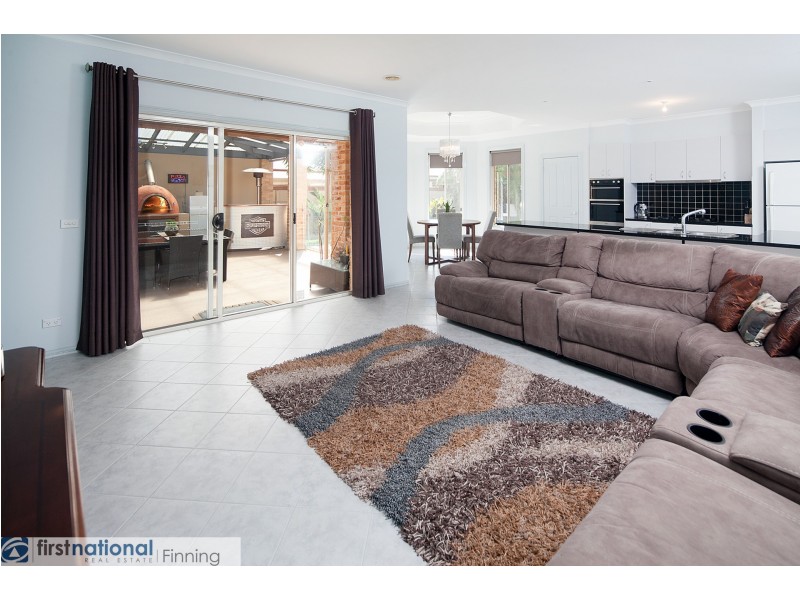 7 Fernhill Avenue, Cranbourne VIC 3977