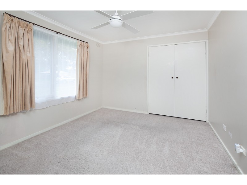 2 Canterbury Street, Cranbourne VIC 3977