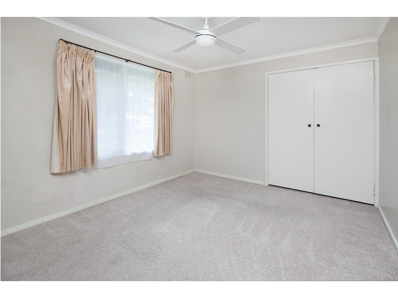 2 Canterbury Street, Cranbourne VIC 3977