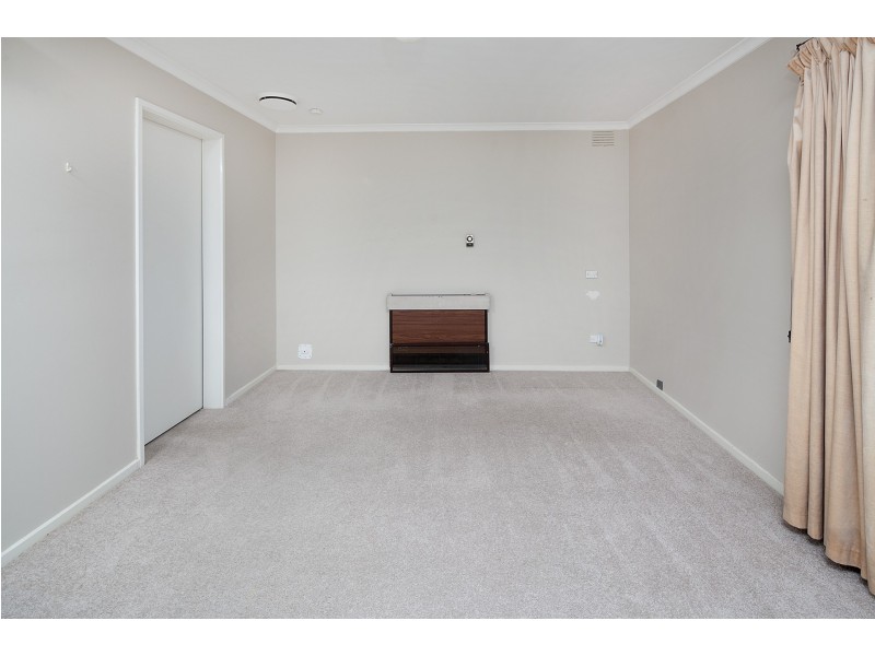 2 Canterbury Street, Cranbourne VIC 3977