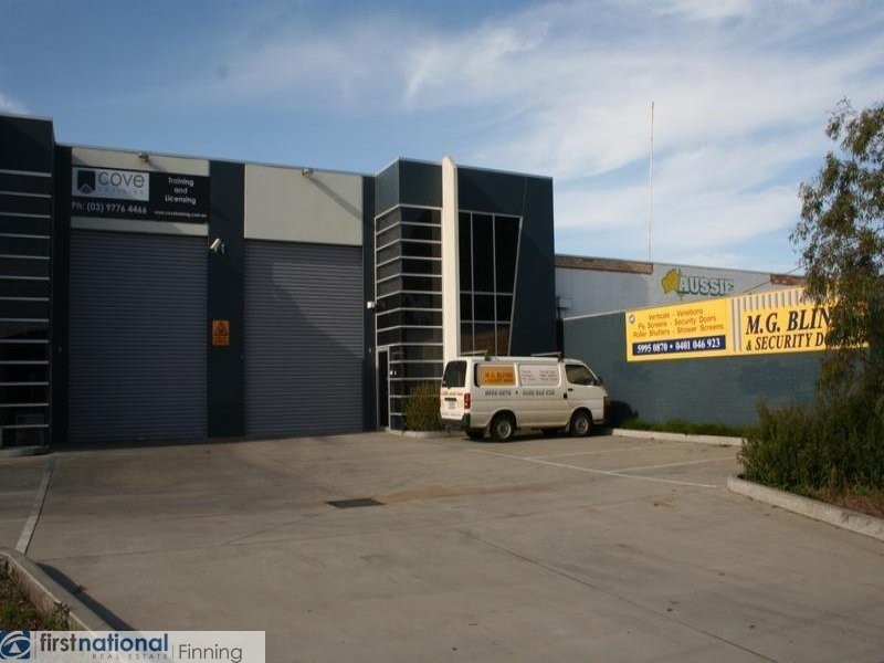 1/1 Normanby Street, Cranbourne VIC 3977