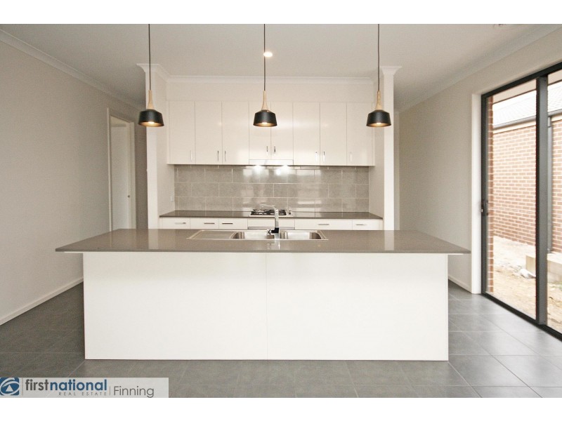 50 Walhallow Drive, Clyde North VIC 3978