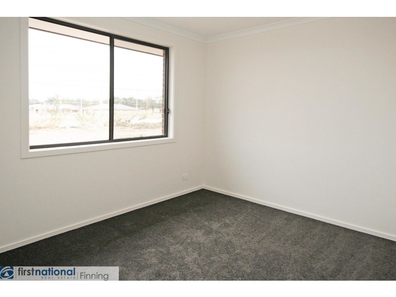 50 Walhallow Drive, Clyde North VIC 3978