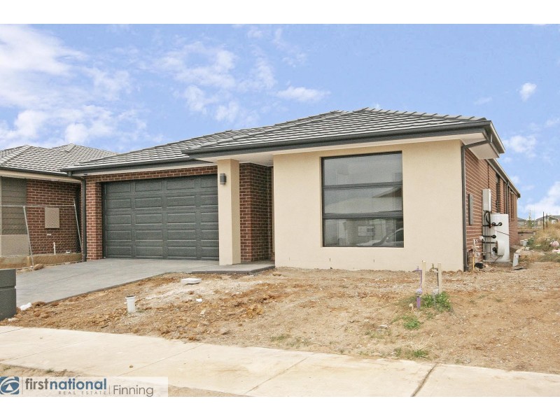 50 Walhallow Drive, Clyde North VIC 3978