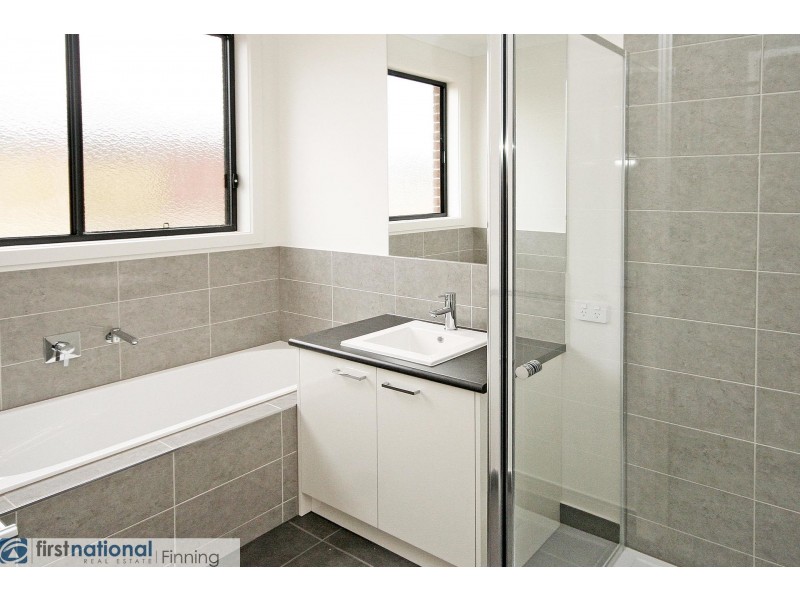 50 Walhallow Drive, Clyde North VIC 3978