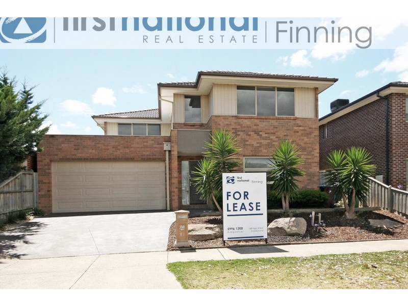 82 Thunderbolt Street, Cranbourne East VIC 3977