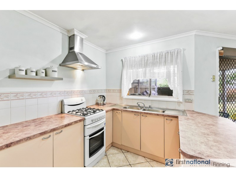 4 Leanna Court, Cranbourne West VIC 3977
