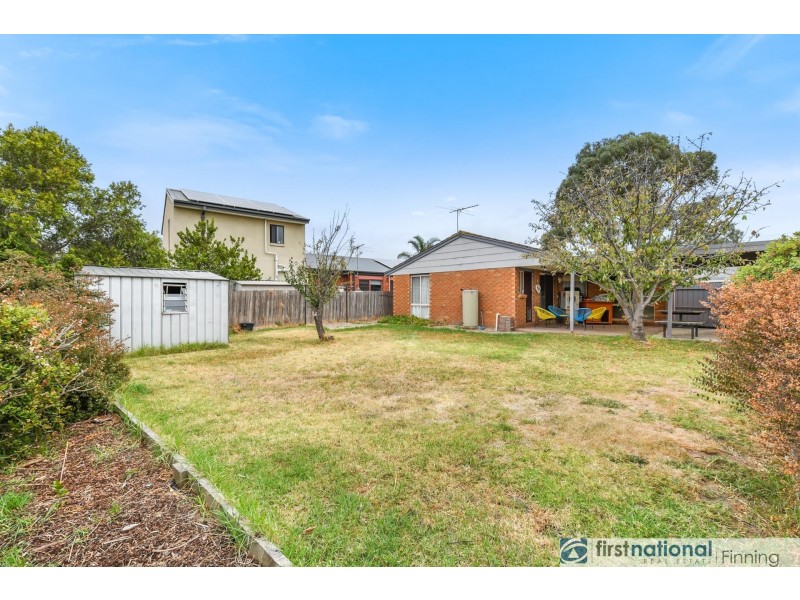 4 Leanna Court, Cranbourne West VIC 3977