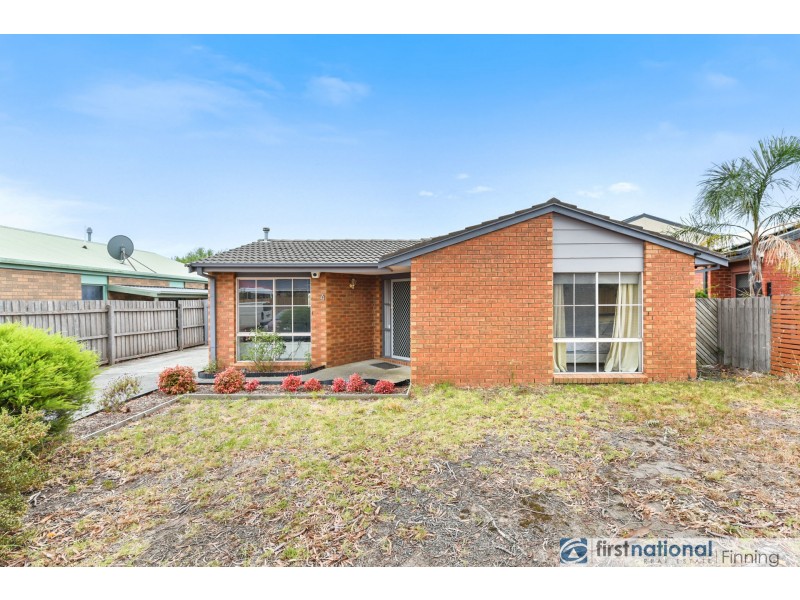 4 Leanna Court, Cranbourne West VIC 3977